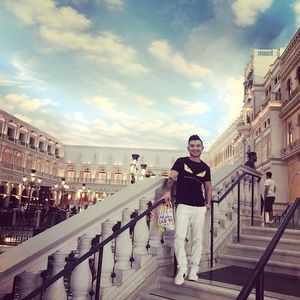 Meet your Posher, Tony